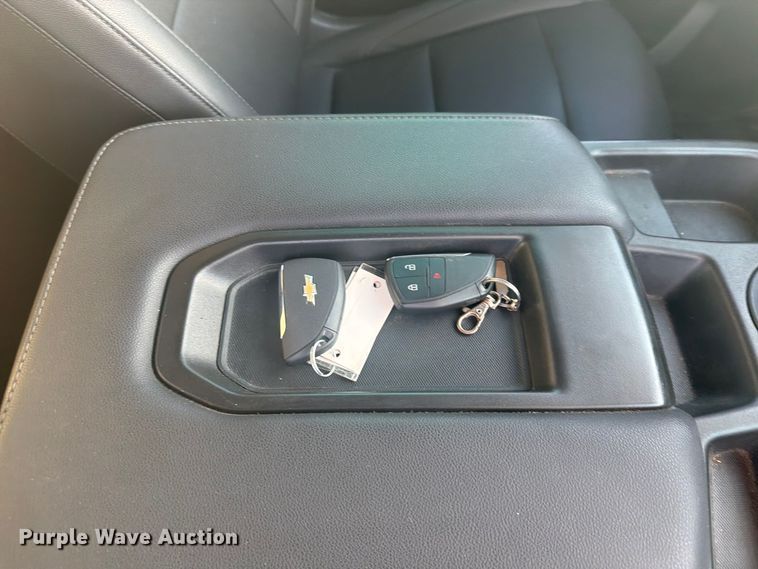 image for item EI7868 2022 Chevrolet Silverado 1500 pickup truck