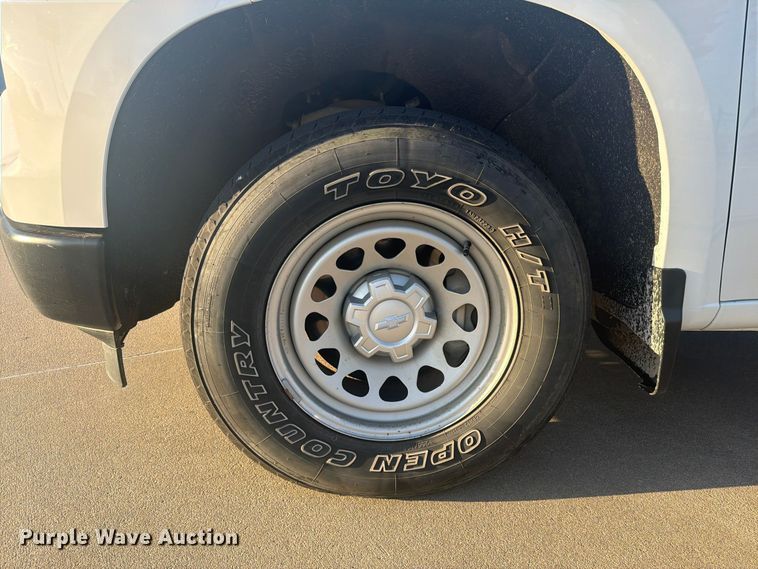 image for item EI7868 2022 Chevrolet Silverado 1500 pickup truck