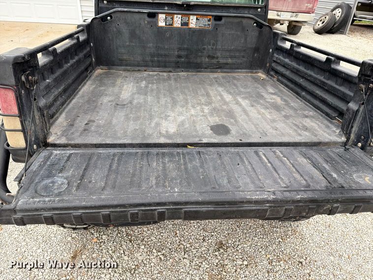 image for item EL1002 2011 John Deere XUV825i Gator utility vehicle