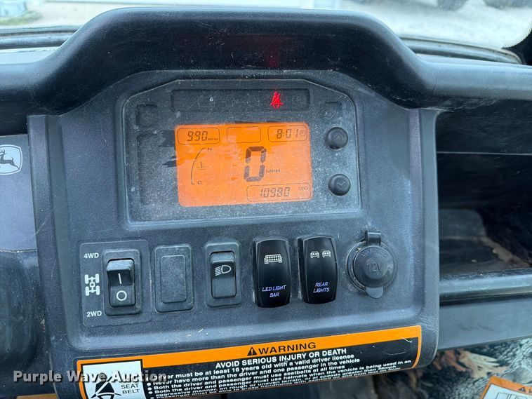 image for item EL1002 2011 John Deere XUV825i Gator utility vehicle