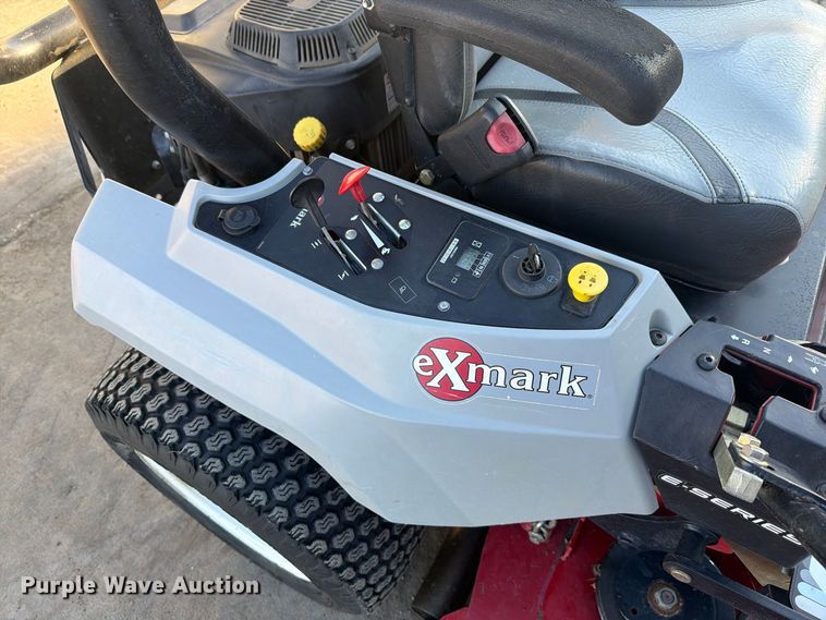 image for item EL1080 2003 eXmark RAE708GEM52300 ZTR lawn mower