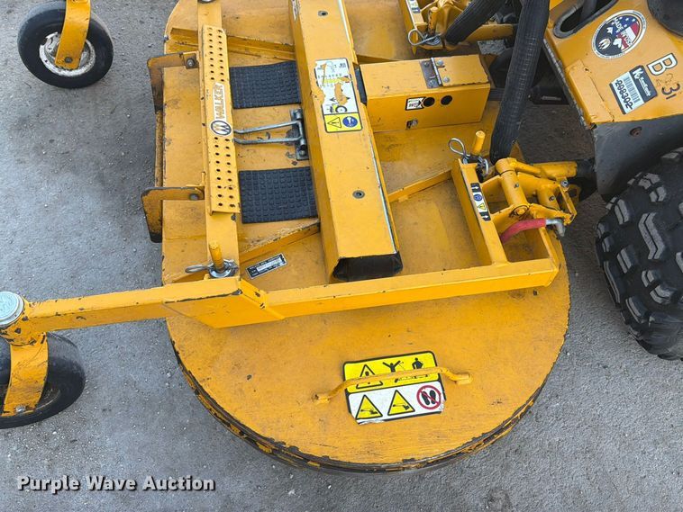 image for item EL1081 2019 Walker B23i lawn mower