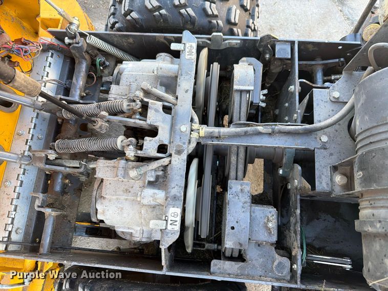 image for item EL1081 2019 Walker B23i lawn mower