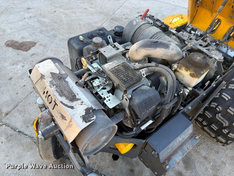 image for item EL1081 2019 Walker B23i lawn mower