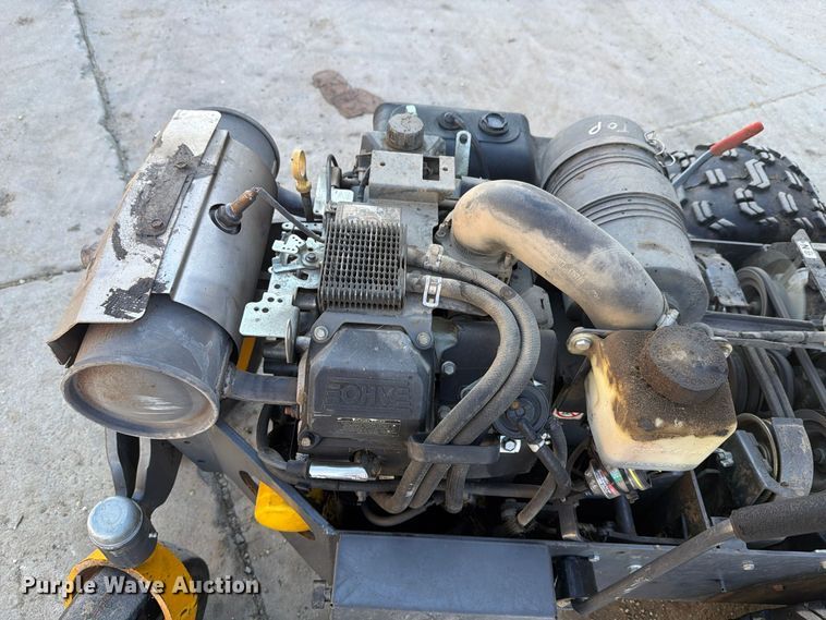 image for item EL1081 2019 Walker B23i lawn mower