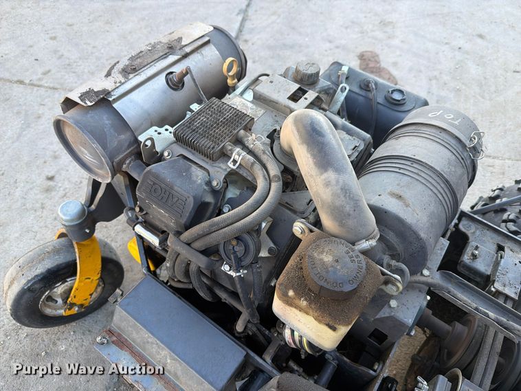 image for item EL1081 2019 Walker B23i lawn mower