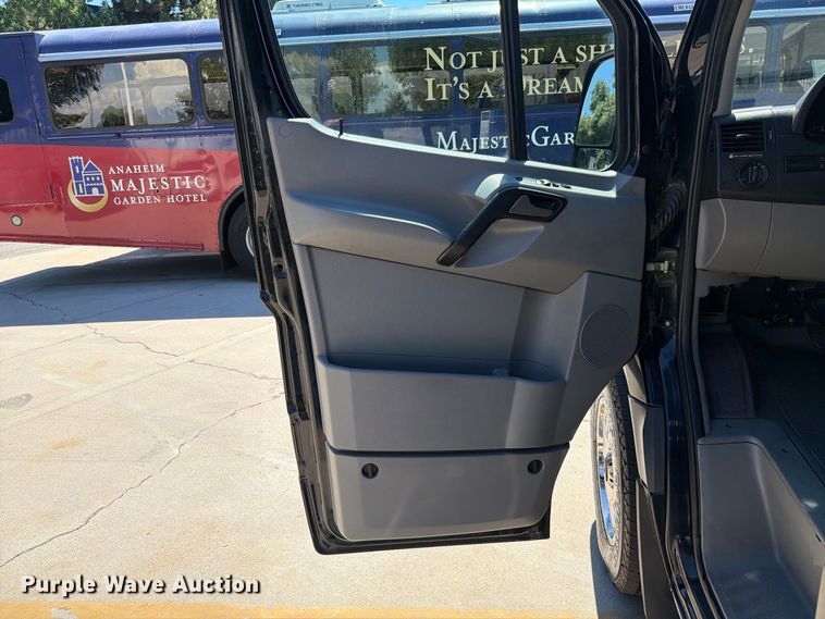 image for item EL2648 2016 Mercedes-Benz Sprinter 2500 van