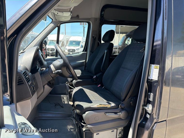 image for item EL2648 2016 Mercedes-Benz Sprinter 2500 van