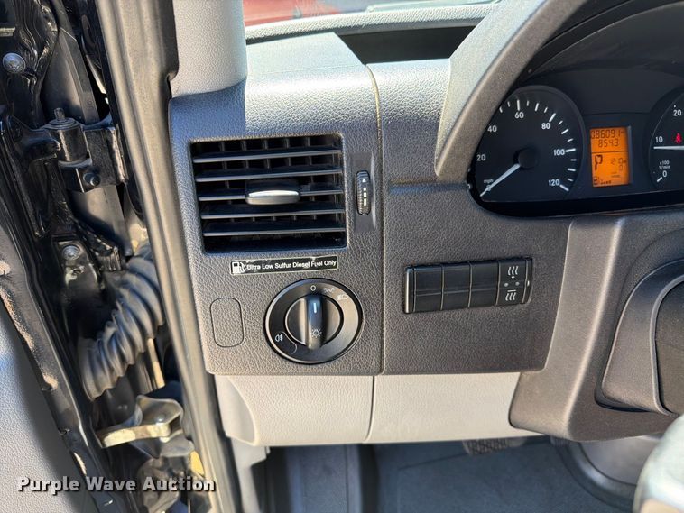 image for item EL2648 2016 Mercedes-Benz Sprinter 2500 van