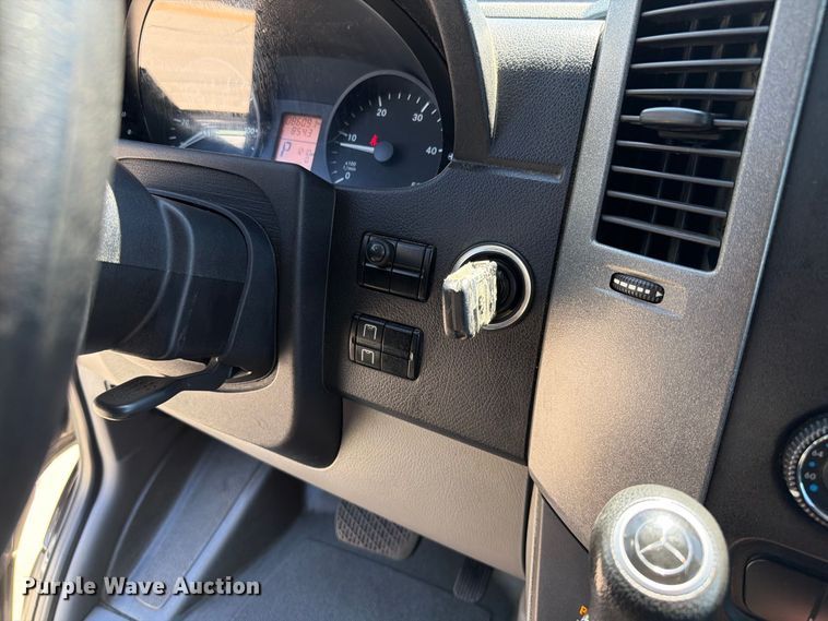 image for item EL2648 2016 Mercedes-Benz Sprinter 2500 van