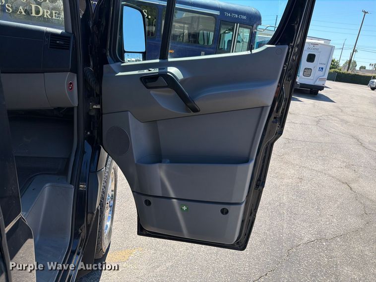 image for item EL2648 2016 Mercedes-Benz Sprinter 2500 van