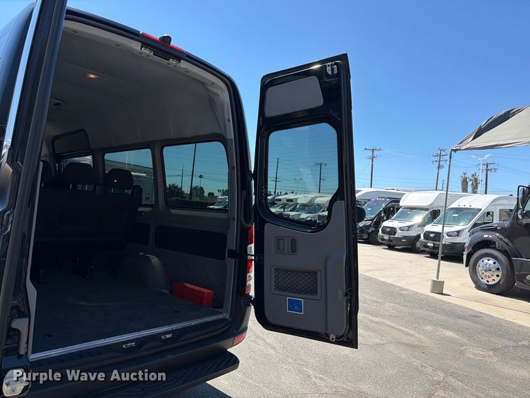 image for item EL2648 2016 Mercedes-Benz Sprinter 2500 van