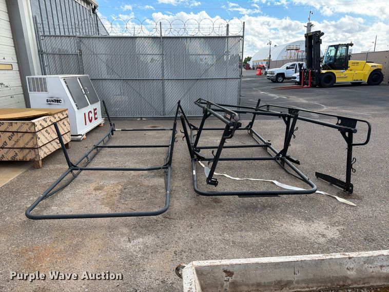 image for item EL2662 (3) truck racks