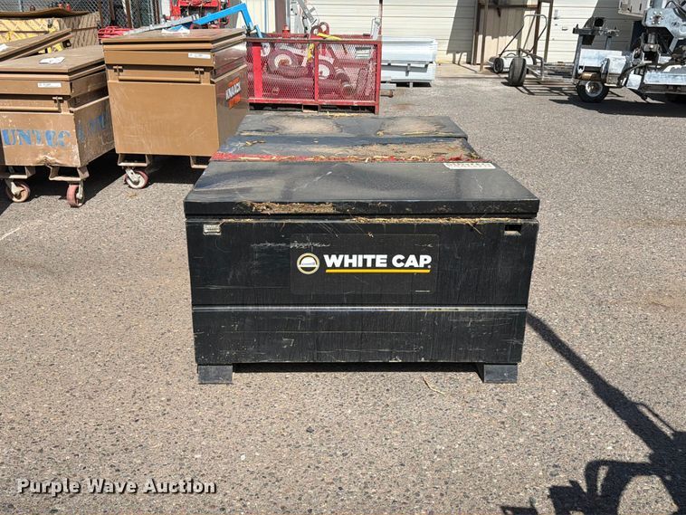 image for item EL2669 (3) job site box