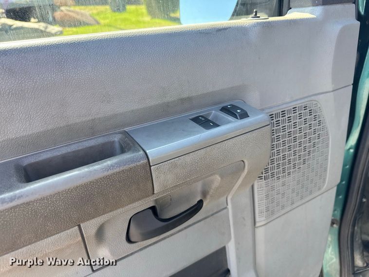 image for item EN3980 2012 Ford E250 van
