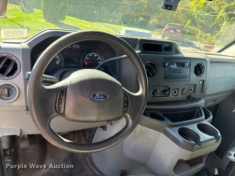 image for item EN3980 2012 Ford E250 van