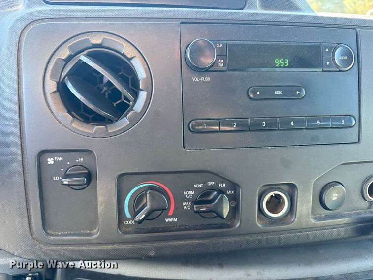 image for item EN3980 2012 Ford E250 van