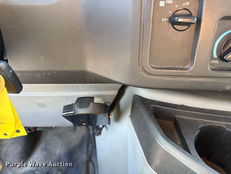 image for item EN3980 2012 Ford E250 van