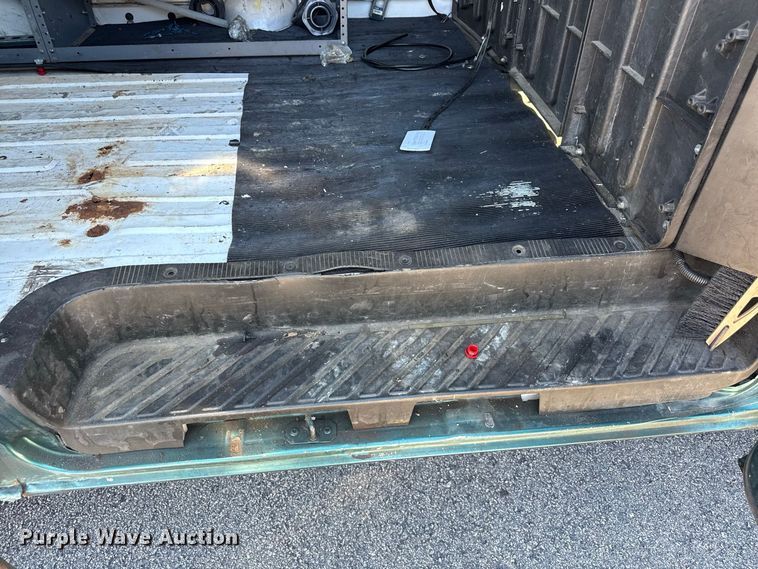 image for item EN3980 2012 Ford E250 van