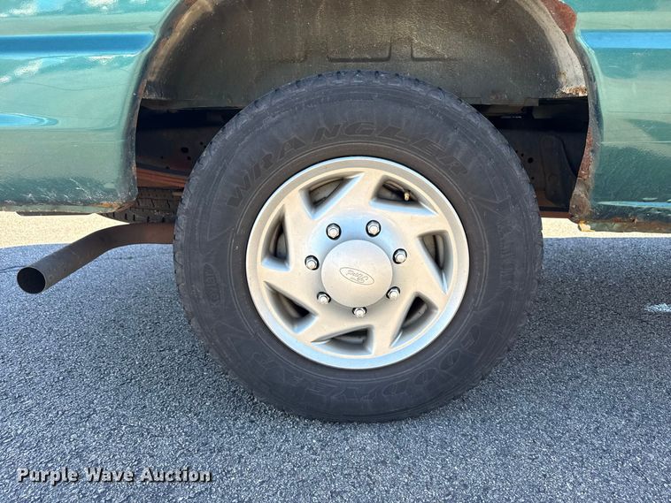 image for item EN3980 2012 Ford E250 van