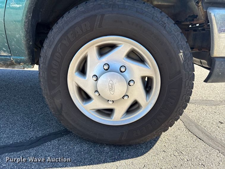 image for item EN3980 2012 Ford E250 van