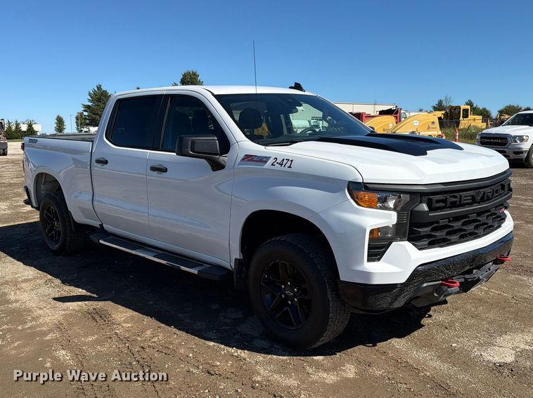 image for item EO8794 2023 Chevrolet Silverado 1500 Crew Cab pickup truck