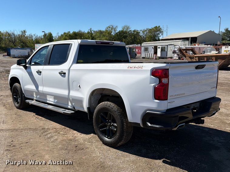 image for item EO8794 2023 Chevrolet Silverado 1500 Crew Cab pickup truck