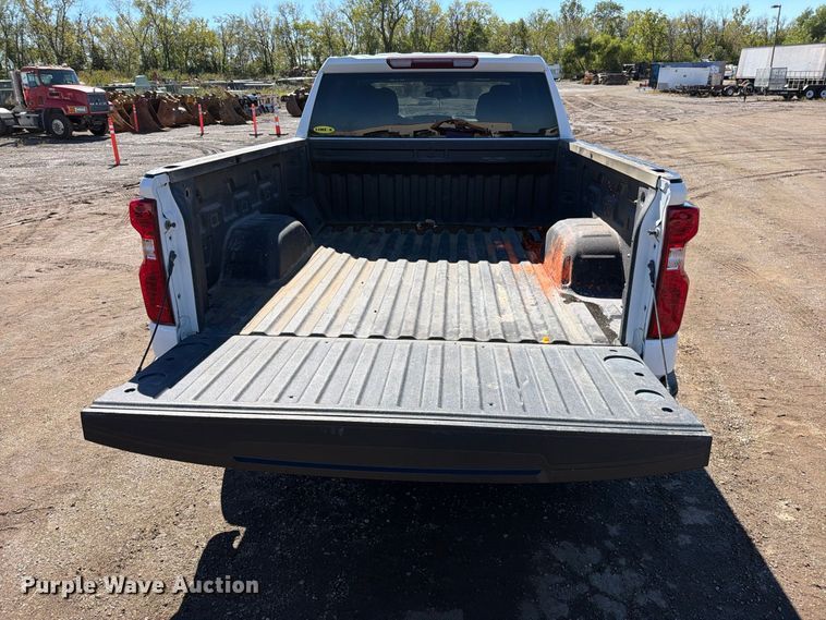 image for item EO8794 2023 Chevrolet Silverado 1500 Crew Cab pickup truck