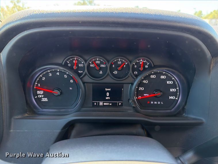 image for item EO8794 2023 Chevrolet Silverado 1500 Crew Cab pickup truck