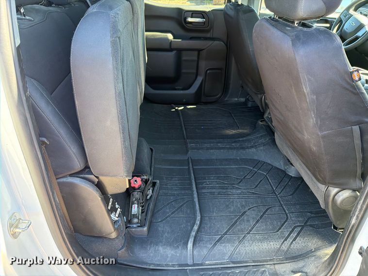 image for item EO8794 2023 Chevrolet Silverado 1500 Crew Cab pickup truck