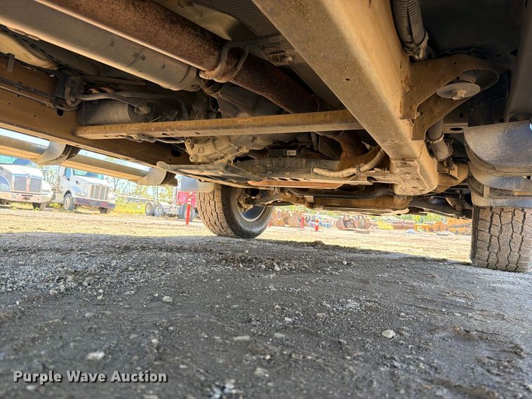image for item EO8794 2023 Chevrolet Silverado 1500 Crew Cab pickup truck