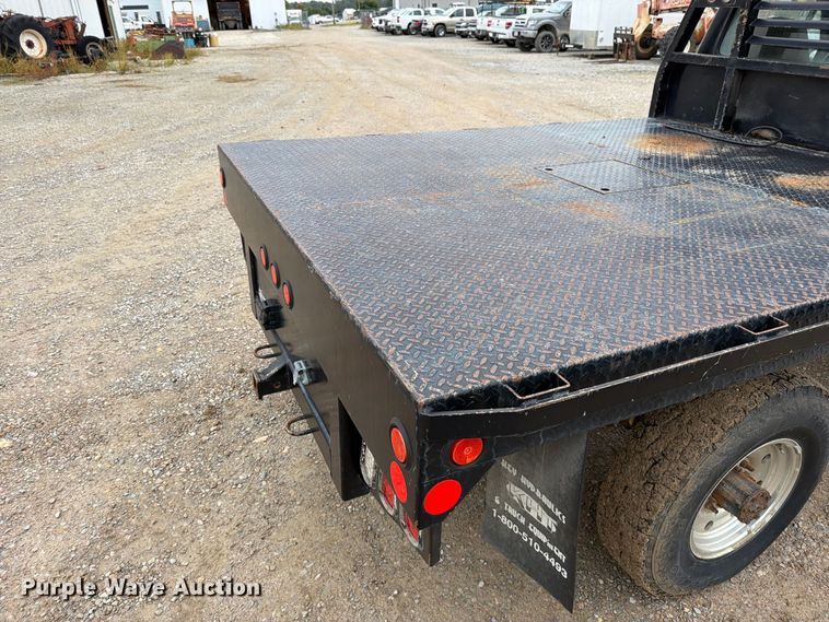 image for item EO8806 1995 Ford F250 XLT flatbed pickup truck