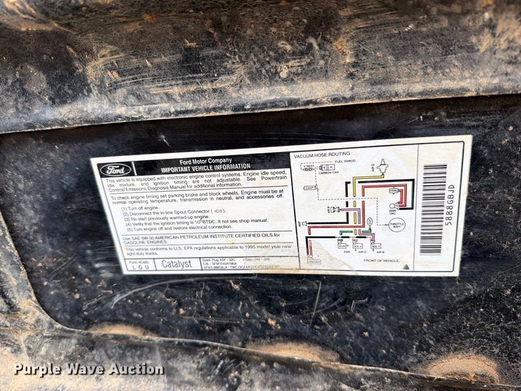 image for item EO8806 1995 Ford F250 XLT flatbed pickup truck