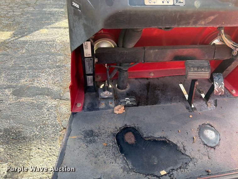 image for item EO8809 Toro Multi Pro 1250 turf sprayer