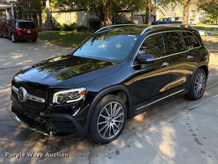 image for item EO8810 2020 Mercedes-Benz GLB 250-4M SUV