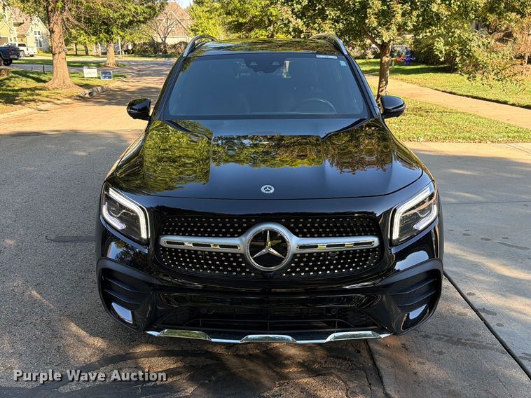 image for item EO8810 2020 Mercedes-Benz GLB 250-4M SUV