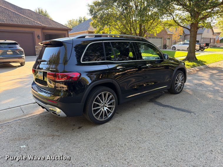 image for item EO8810 2020 Mercedes-Benz GLB 250-4M SUV