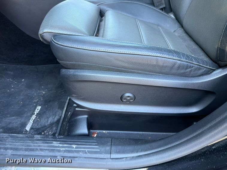 image for item EO8810 2020 Mercedes-Benz GLB 250-4M SUV
