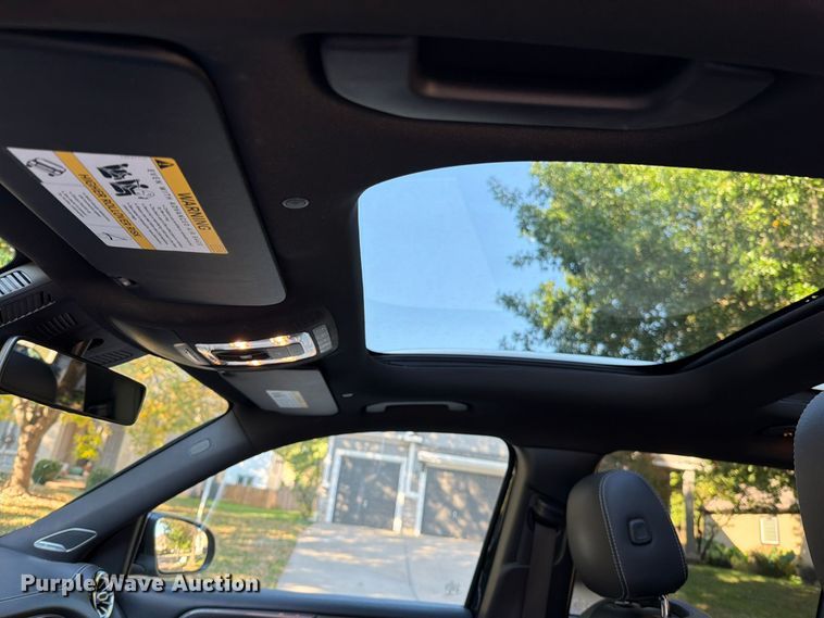 image for item EO8810 2020 Mercedes-Benz GLB 250-4M SUV