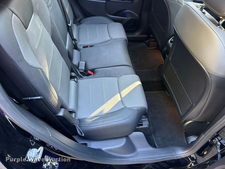 image for item EO8810 2020 Mercedes-Benz GLB 250-4M SUV