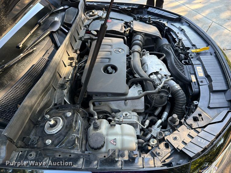 image for item EO8810 2020 Mercedes-Benz GLB 250-4M SUV