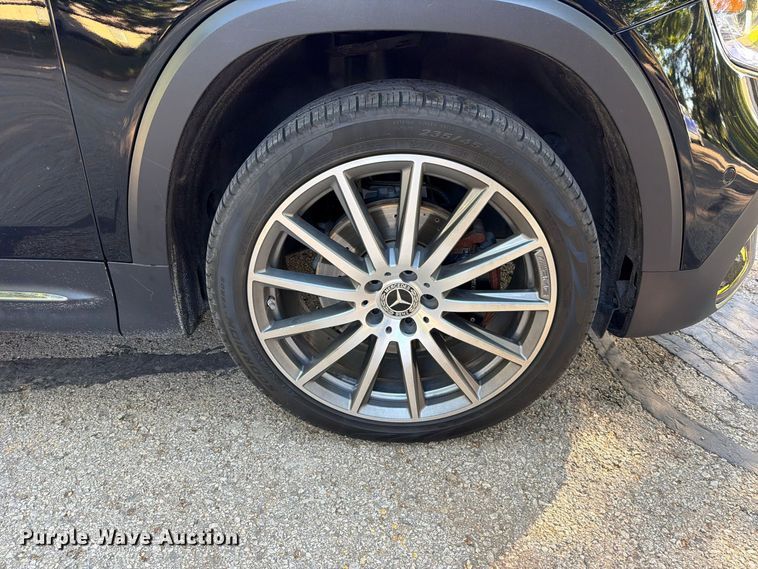 image for item EO8810 2020 Mercedes-Benz GLB 250-4M SUV