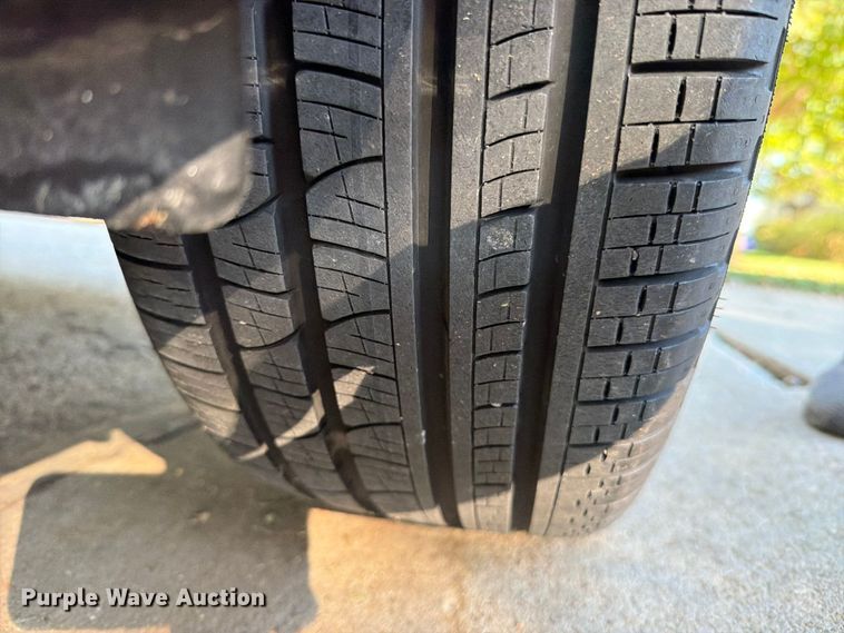 image for item EO8810 2020 Mercedes-Benz GLB 250-4M SUV