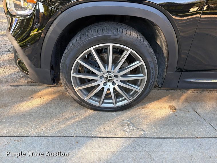 image for item EO8810 2020 Mercedes-Benz GLB 250-4M SUV