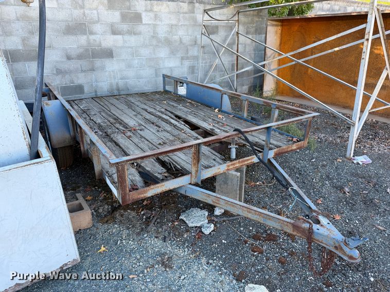 image for item EP3037 2004 Carson utility trailer