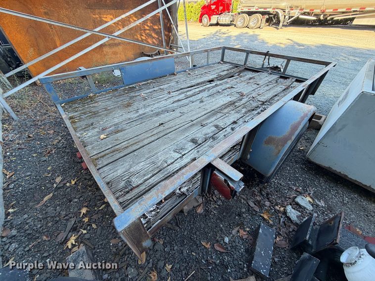 image for item EP3037 2004 Carson utility trailer