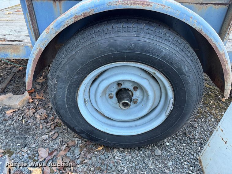 image for item EP3037 2004 Carson utility trailer