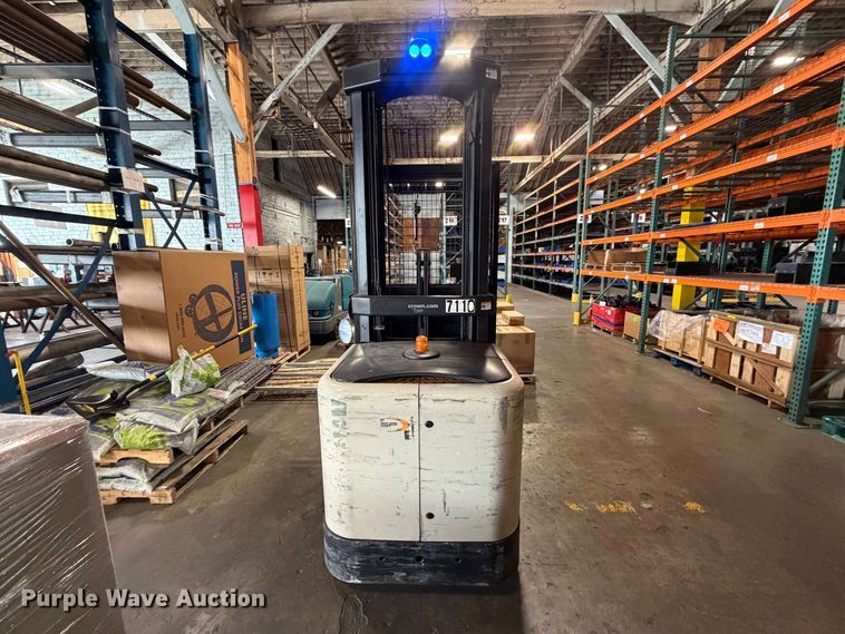 image for item EP3046 2018 Crown SP3520-30 order picker