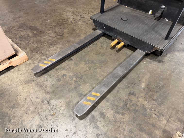 image for item EP3046 2018 Crown SP3520-30 order picker