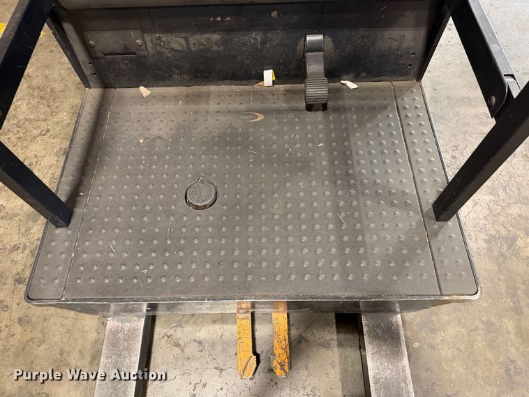 image for item EP3046 2018 Crown SP3520-30 order picker